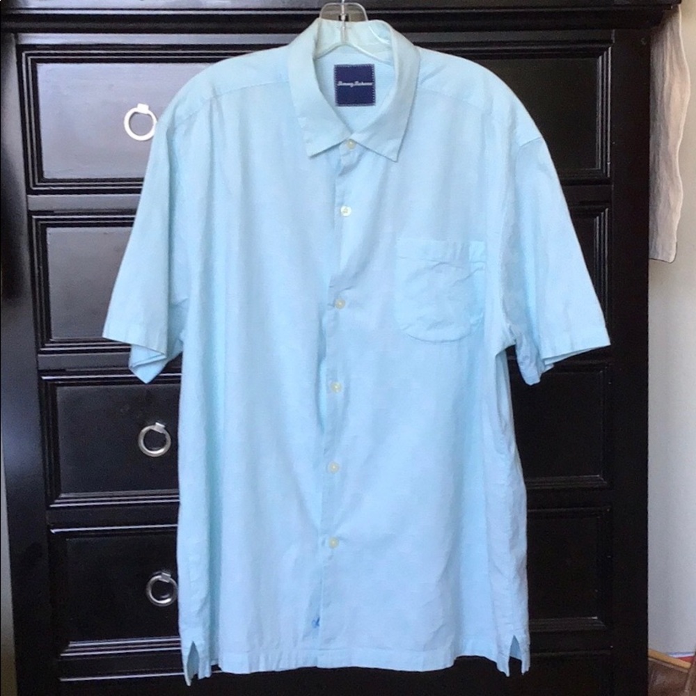 Light Blue Short-Sleeve Button-Up Shirt